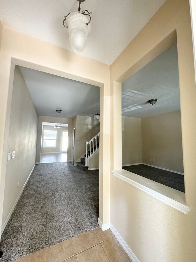 Foto del edificio - **For Sale w. Outside Agent** Brightland