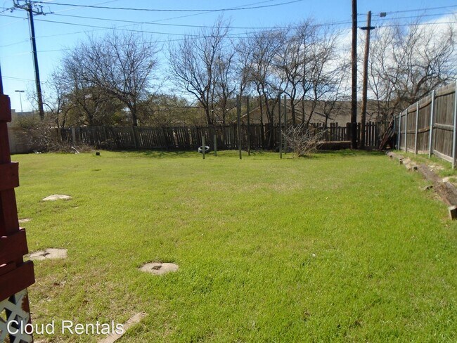 Building Photo - 3 br, 1 bath House - 1316 Coronado Rd