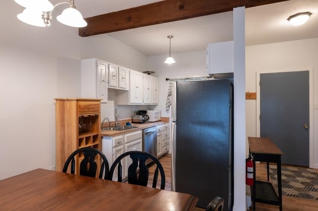 Building Photo - 1221 Baker Turn