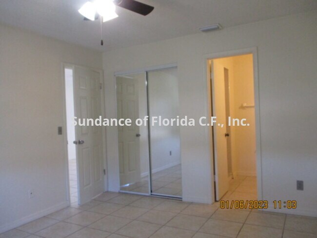 Foto del edificio - Tiled throughout