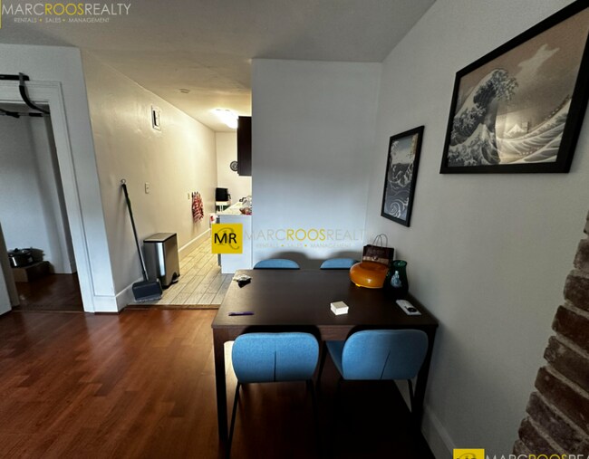 Building Photo - 456 Beacon St