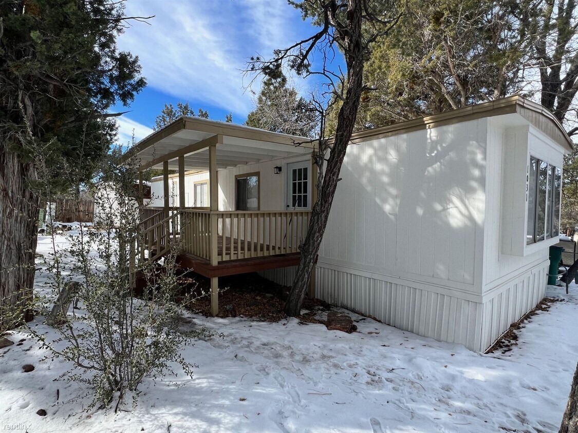 Primary Photo - 2 br, 1 bath Mobile Home - 1031 West Laxton