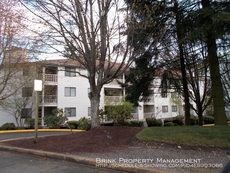 Primary Photo - 700 N 160th St