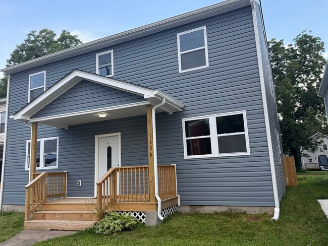 Building Photo - 1136 Farmer St