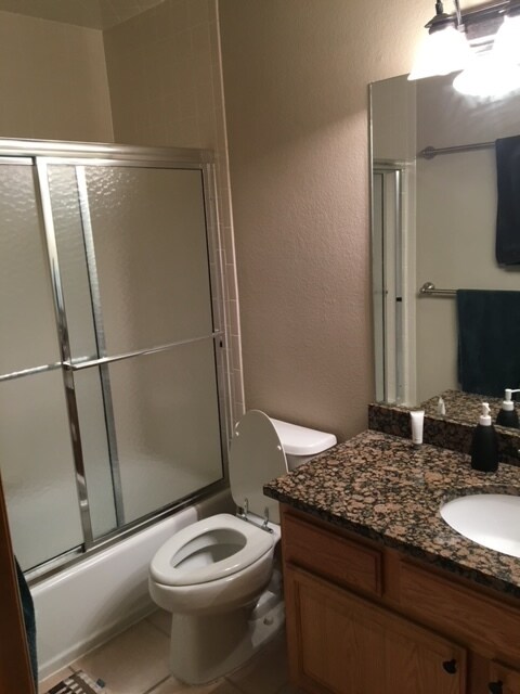 Building Photo - 204 Dakota Meadows Dr
