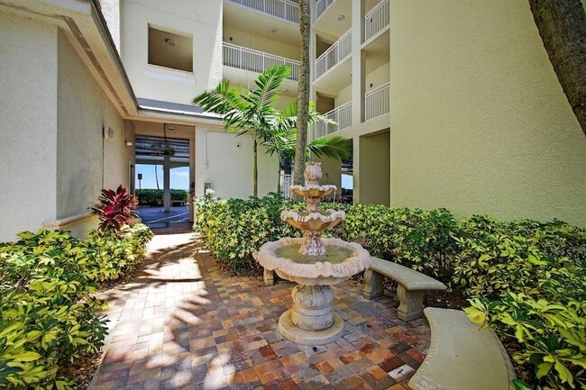 Building Photo - 275 NW Flagler Ave