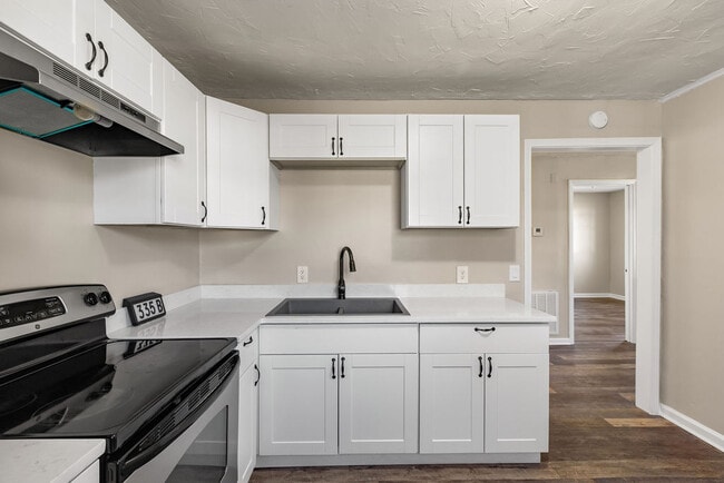 mueble de cocina B - 335 Grace St