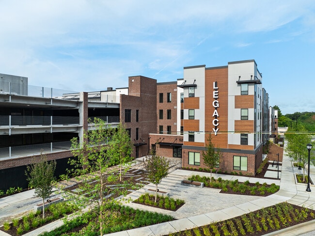 Building Photo - Legacy at Herndon Square