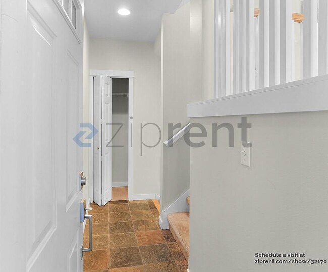 Building Photo - 17930 NE 90th St