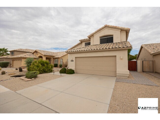 Building Photo - Elegant 3/2.5 Glendale Home in Hillcrest -...