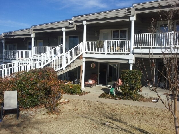 Building Photo - 61 Runaway Bay Dr