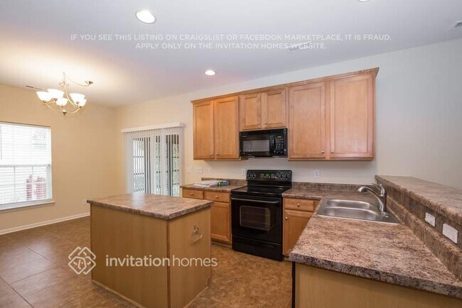 Foto del edificio - 1030 Whippoorwill Ln