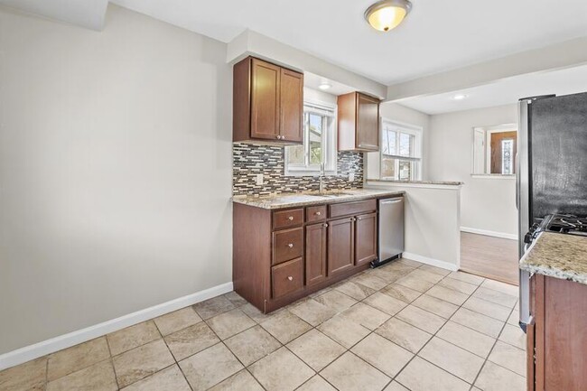 Foto del edificio - 15726 Poplar St