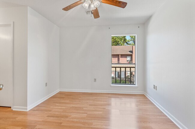 Foto del edificio - 956 Ridgepoint Ct