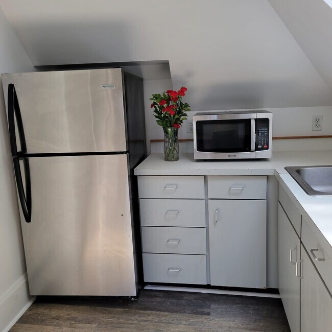 fridge new microwave - 30 A Bowdoin St