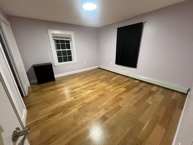 Foto del edificio - 162 Elliot Ave