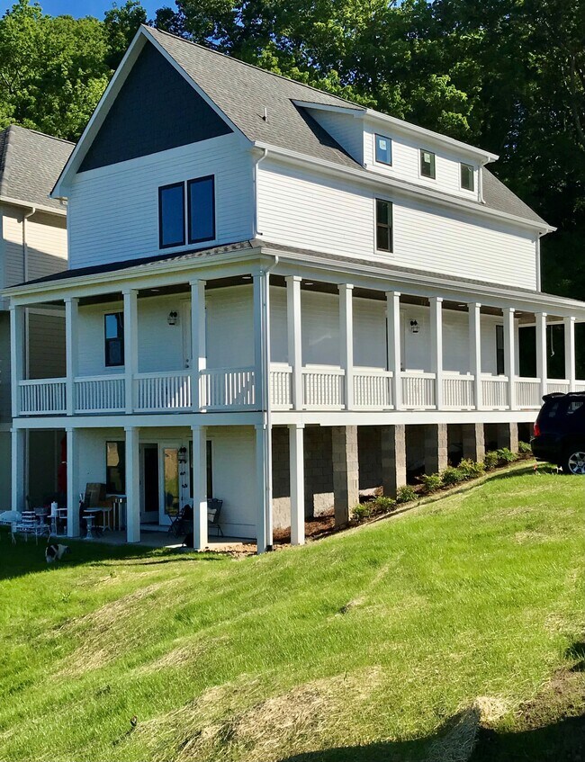 Foto del edificio - 747 Mill Creek Meadow Dr