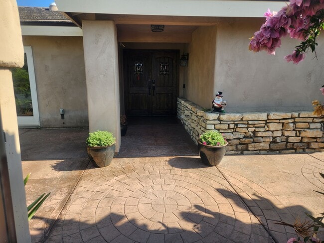 Building Photo - 12301 Frontera Rd