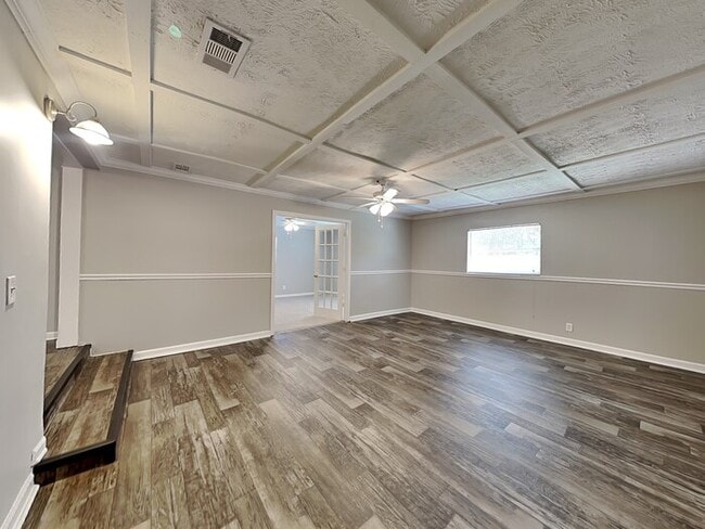 Building Photo - 3403 Rogero Rd