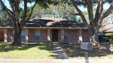Building Photo - 15118 Steeple Chase Rd