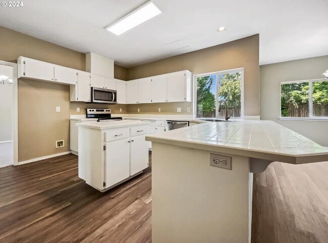 Building Photo - 7811 SW 171st Pl