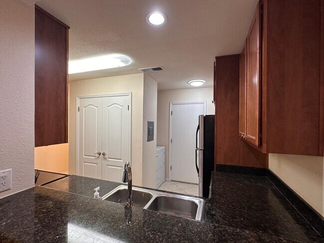 Foto del edificio - 7178 N Fruit Ave