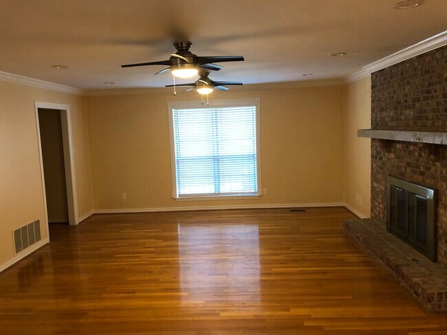 Great Room - 5925 Valerie Dr