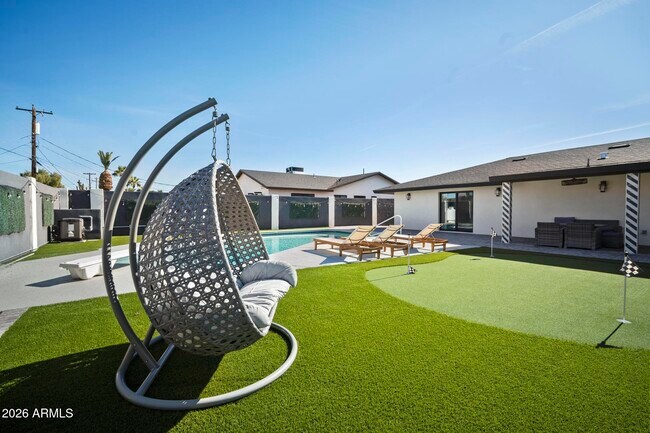 Foto del edificio - 8314 E Mariposa Dr