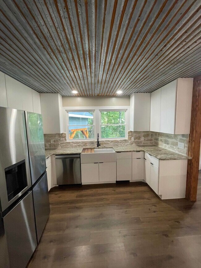 Foto del edificio - 2110 Bracey Cir