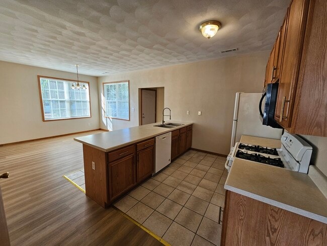 Building Photo - 10296 Metalmark Ln