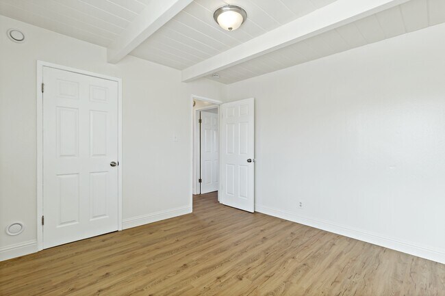 Foto del edificio - 645-647 S 29th St