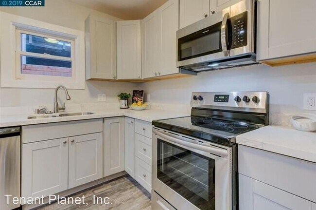 Building Photo - 2 br, 1 bath House - 1413 Peralta