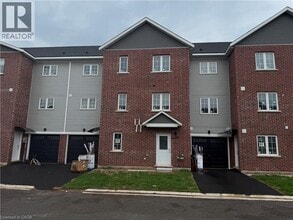 Building Photo - 107 HighRiver Trl