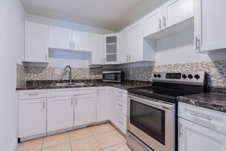 Building Photo - 9459 SW 76th St