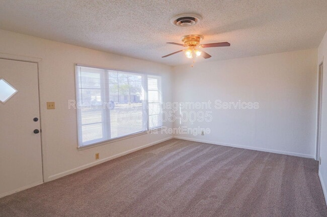 Foto del edificio - 3012 49th St