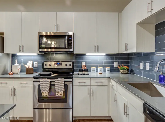 Foto del edificio - 1 br, 1 bath Apartment - 7880 Hwy 290 W