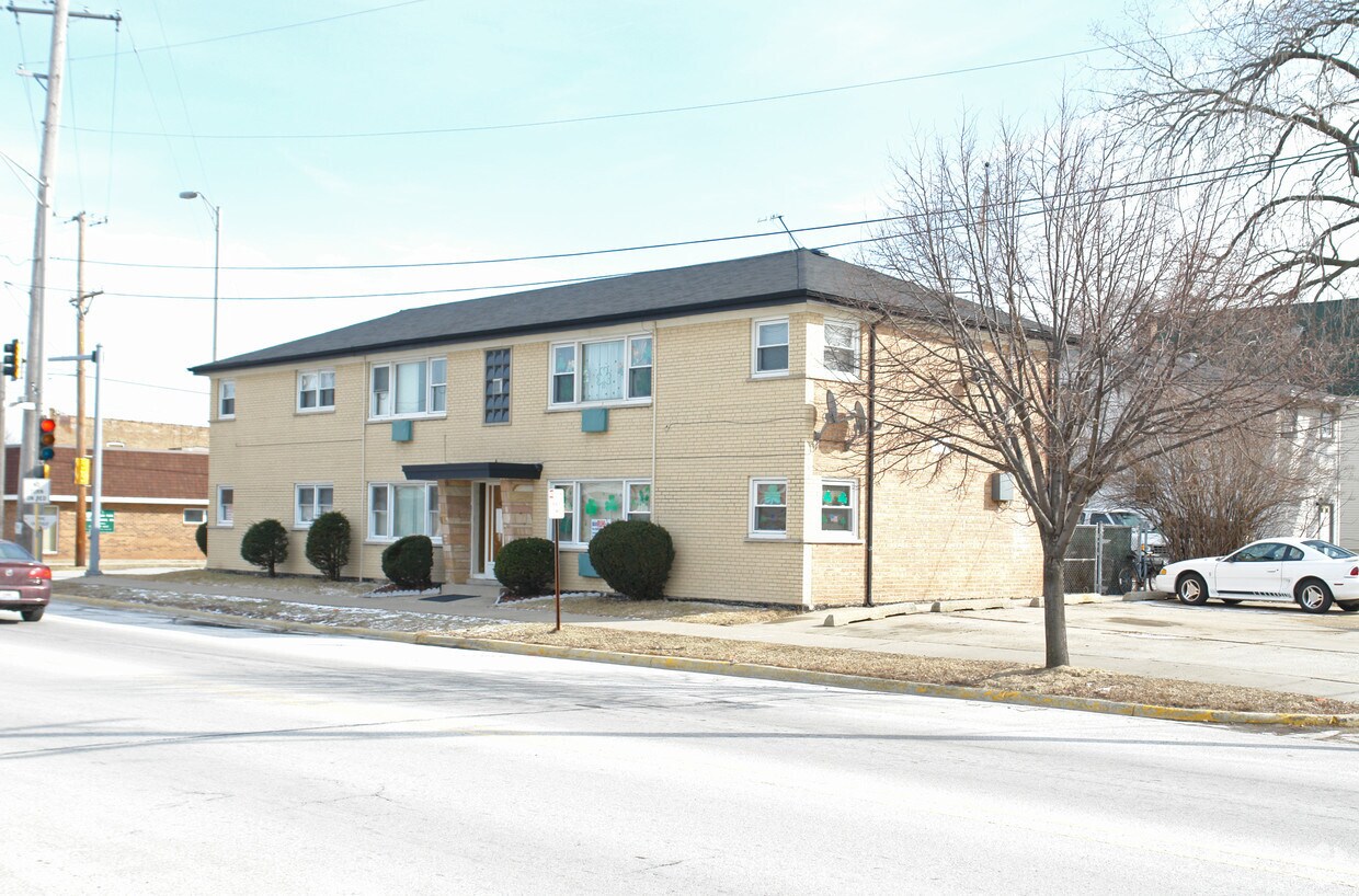 Primary Photo - 3150 Ruby St