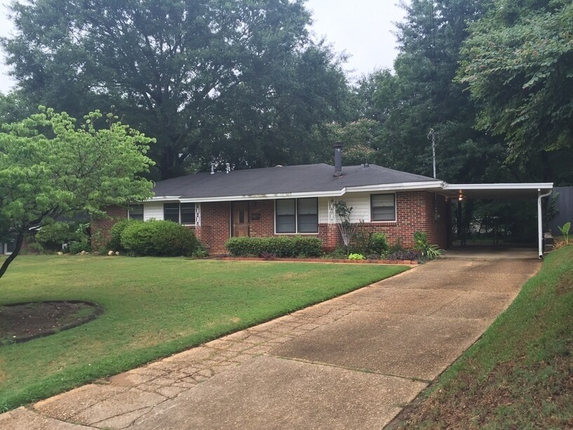 Primary Photo - Nice 4 Bed/2 Bath in Montgomery