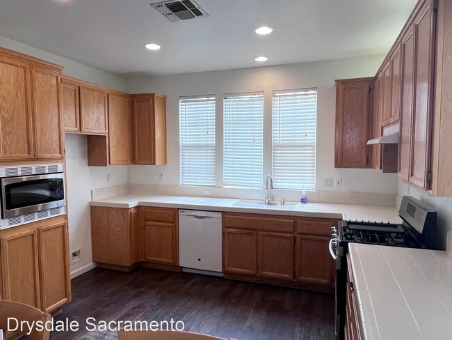 Building Photo - 2 br, 2 bath House - 4030 Pauline Circle