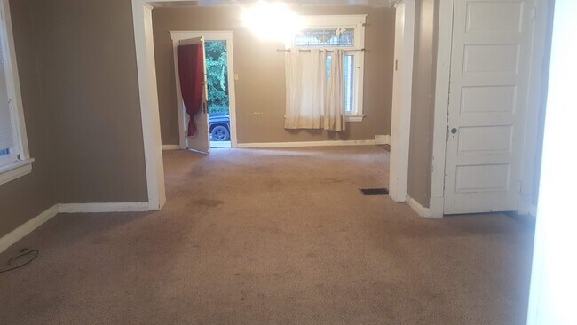 Foto del edificio - 215 Atkinson St