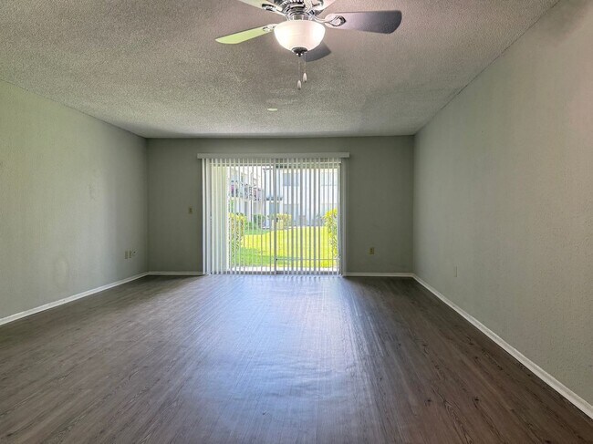 Foto del edificio - 4117 S Semoran Blvd