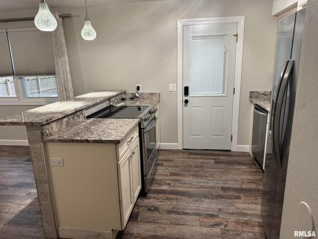 Building Photo - 1728 Taylor St