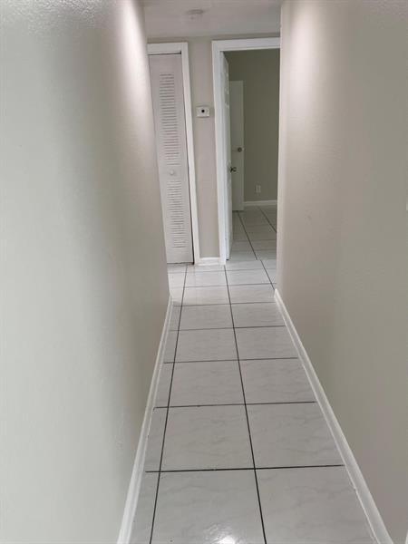 Foto del edificio - 2404 NW 39th Wy
