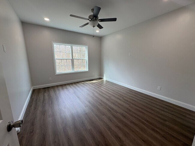 Foto del edificio - For Rent