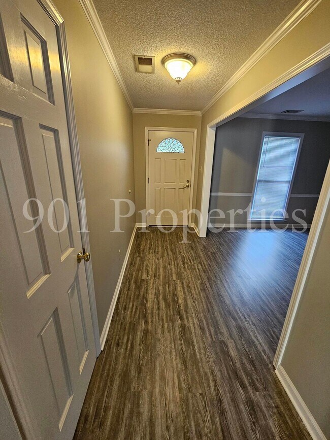 Foto del edificio - 8269 Trinity Rd