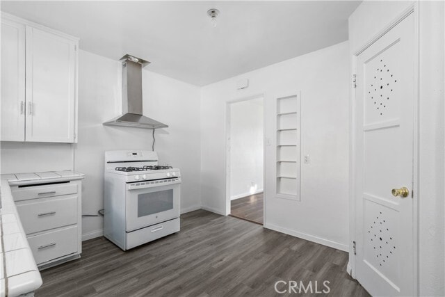 Building Photo - 735 Michigan Ave