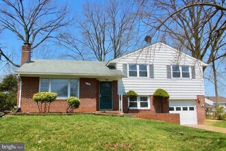 Building Photo - 7107 Vermillion Pl