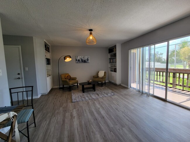 Foto del edificio - 621 N Keene Rd