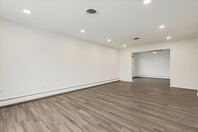 Foto del edificio - 35 Field Rd