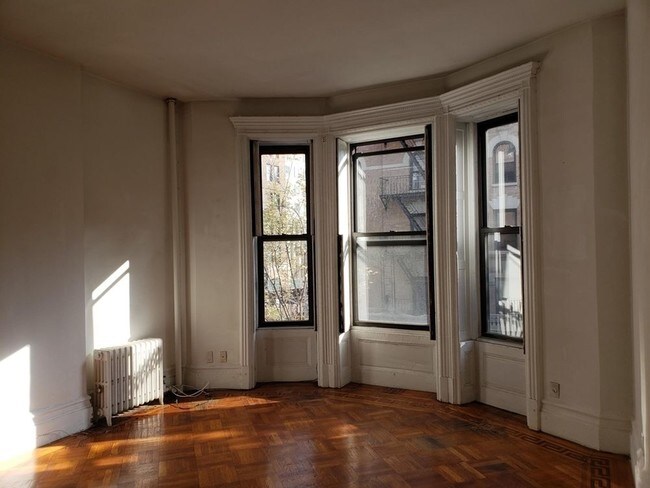 Foto del edificio - 135 E 92nd St